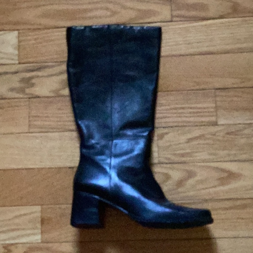 Easy Spirit Tall black leather boots, full inside zipper, size 11 M, square toe